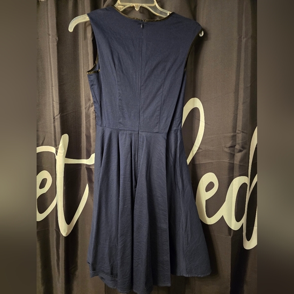 Dress - Picture 2 of 4